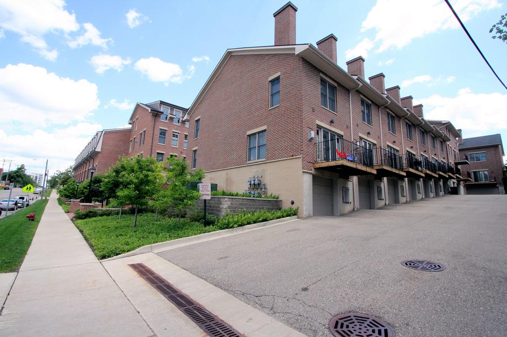 Ashley Mews Condos, Downtown Ann Arbor Loft & Brownstone Condos in