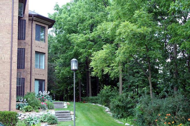 Nature Cove Condos, Ann Arbor Wooded View