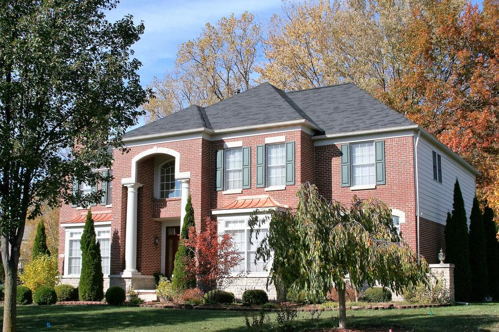 Antique Forest, Elegant Canton MI Homes in a Prestigious Neighborhood